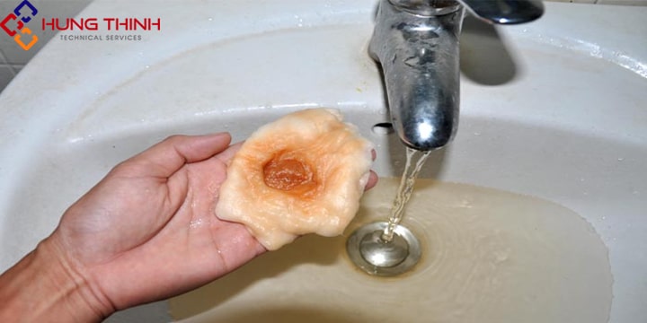 nuoc-co-mau-la-min
